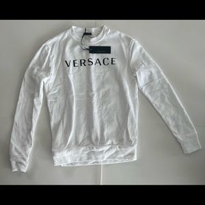Versace White Crew Neck Sweater sz 4 with Medusa Head 100% Authenticated Vintage